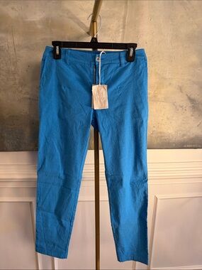 Women's Cropped Pants in Bright Blue
